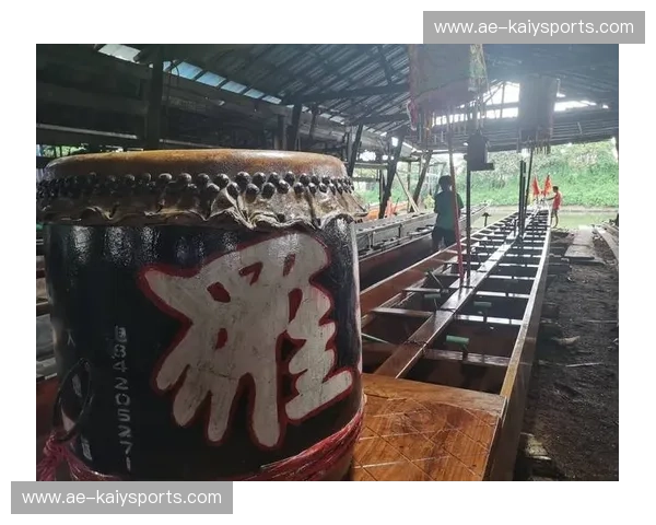 战报龙舟：桨影与荣耀之间的城市传奇